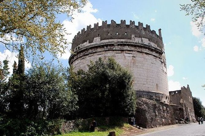 3-Hour Catacumbs and Appian Way Park Guided Tour in Golf Car Pickup - Key points that make this tour work