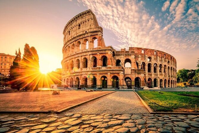3-Hour Guided Tour of Splendid Rome by E-Bike - Trevi Fountain: Big Scale, Three Streets, and a Coin Legend