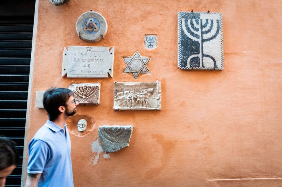 3-Hour Trastevere and Jewish Ghetto Guided Walking Tour - Piazza Santa Maria in Trastevere: the square that gives you bearings
