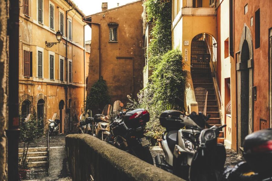 3-Hour Trastevere and Jewish Ghetto Guided Walking Tour - Entering Trastevere from street level, not from postcards