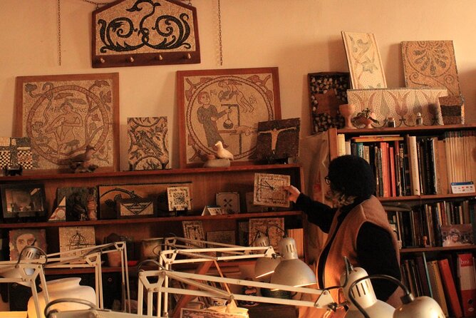 3 Hours Mosaic Workshop in Trastevere - English offered, but communication can be hands-on friendly