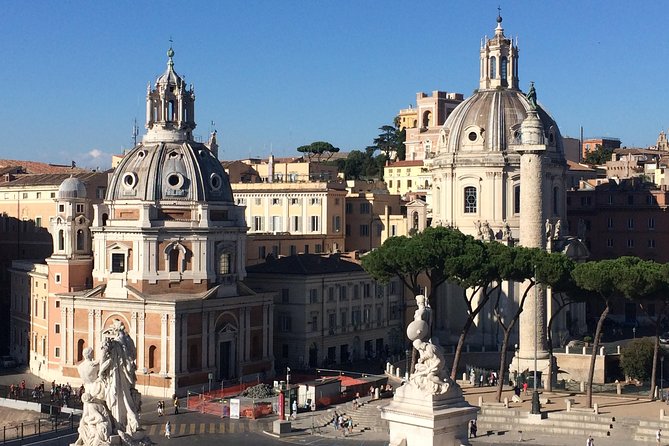 3 Hours Rome Evening Walking Tour - Piazzas and Monuments - Piazza Venezia to the quiet cobbled streets: Rome in two moods