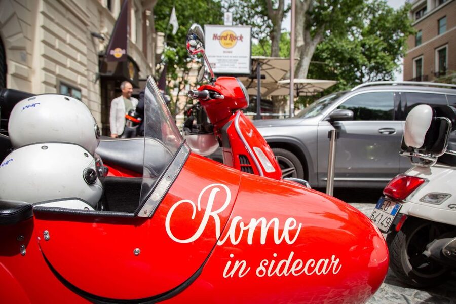 Afternoon Vespa Sidecar Tour with Gourmet Gelato Stop - Inside the Pantheon: where the included ticket pays off