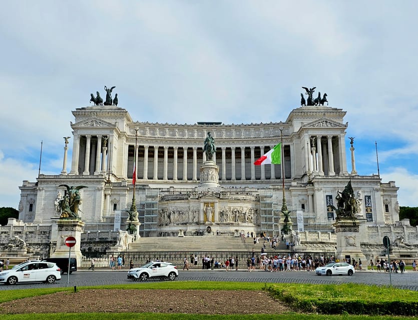 Alternative Walking Tour of Rome's City Center & Hidden Gems - Piazza Venezia: Turning a Square Into a Political Stage