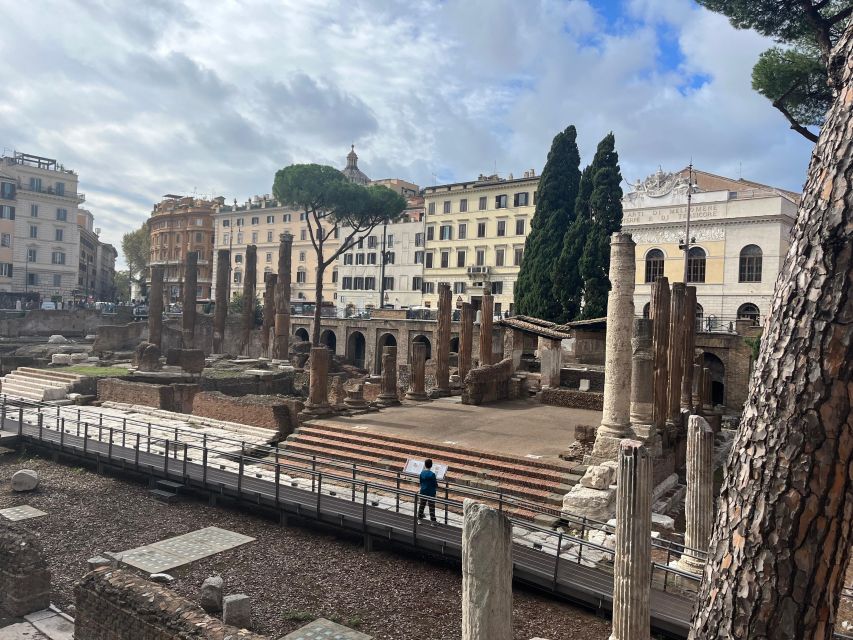 Ancient Rome: Archeological area Largo Argentina - Start at Touristation Aracoeli and use the time wisely