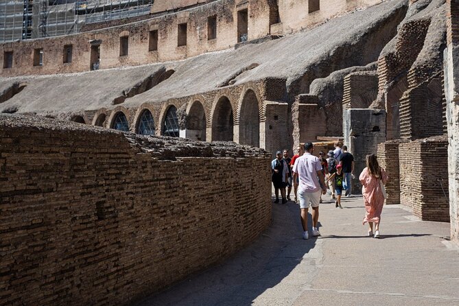 Ancient Rome unveiled: Colosseum with audioguide - The audio guide: your best friend for self-paced Rome