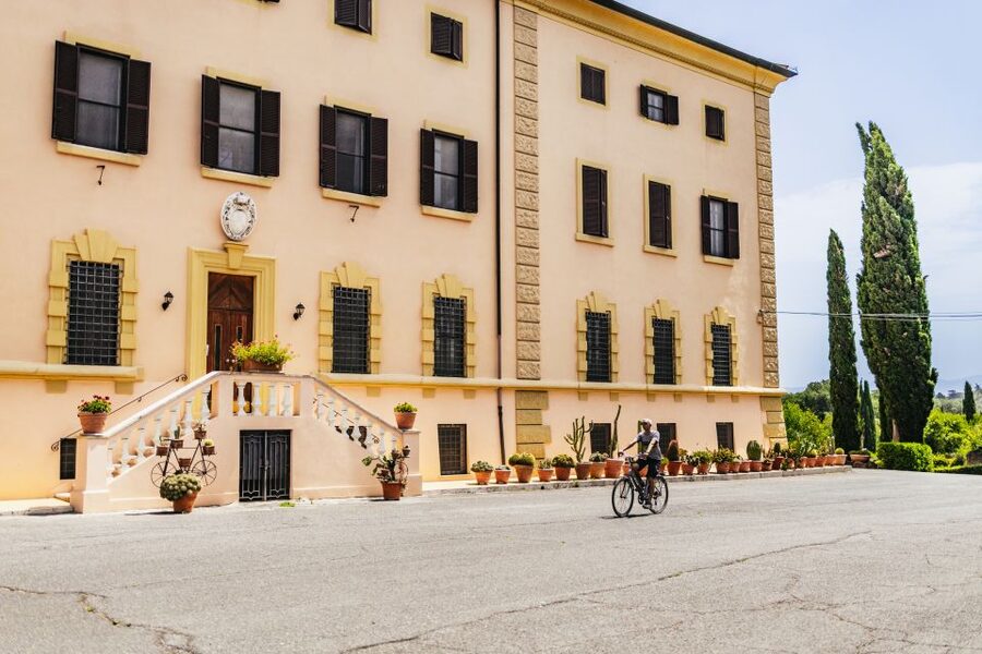 Appia Antica: Full Day Bike Rental with Customizable Routes - Circus of Maxentius and Cecilia Metella: big silhouettes, easy biking breaks