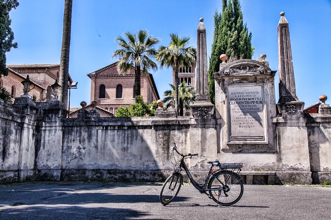 Appian Way and Aqueducts Electric Bike Tour - Circo Massimo: starting with the scale of Roman spectacle