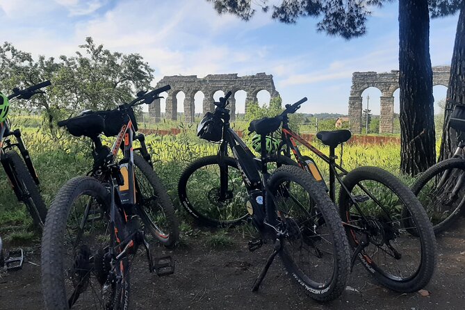 Appian Way Aqueducts Bike Tour (Catacombs & Lunch Option) - Parco degli Acquedotti: lunch, aqueduct views, and the engineering that still matters
