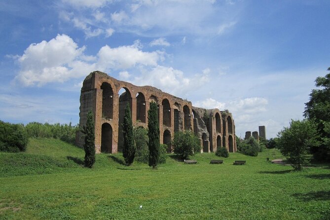 Appian Way E-bike Tour with Gourmet Picnic and Catacombs - The e-bike experience: assisted power plus easy communication