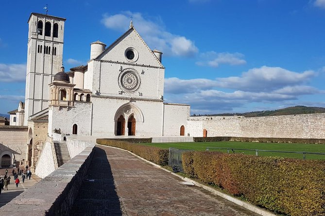 Assisi and Orvieto from Rome: Enjoy a Full-Day Small-Group Tour - Orvieto Duomo: Gothic drama and Signorelli’s Giudizio Universale