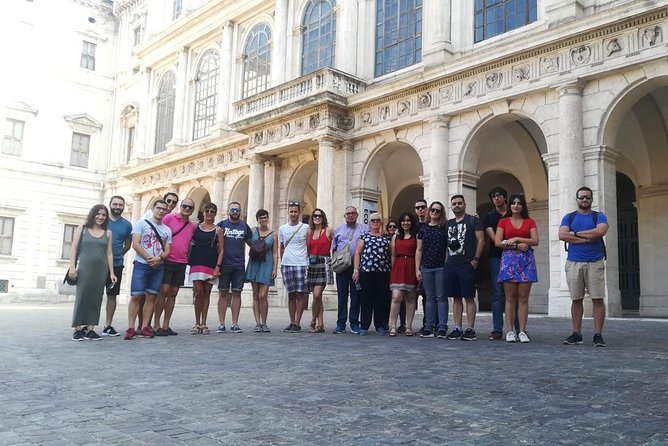 Best of Rome Walking Tour including Trevi Fountain - Practical checklist: dress code, shoes, and surviving Rome crowds