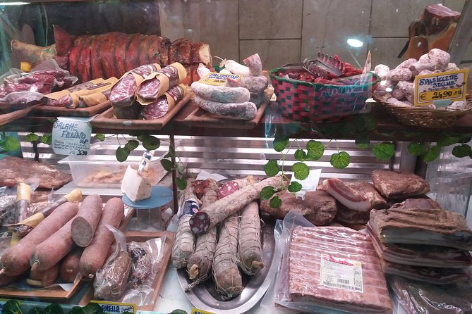 Budget-friendly Street Food Tour of Trastevere Quarter Smaller Group - Santa Cecilia and the First Bakery Stop for Roman Comfort