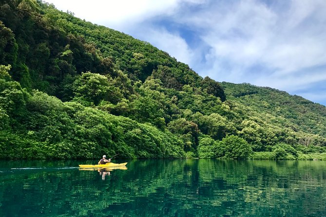Castel Gandolfo Kayak Tour with Wine and Food Tasting - Guides, Group Size, and How the Tour Stays Comfortable