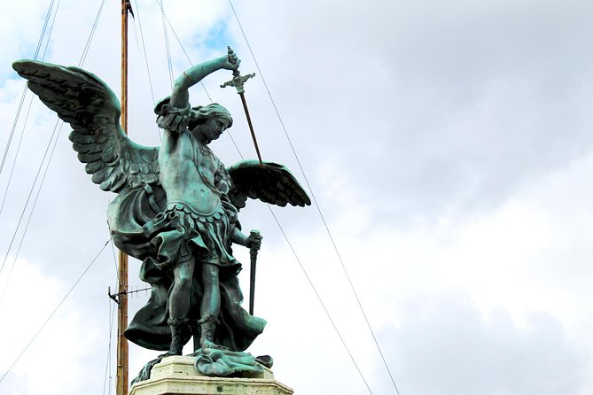 Castel Sant'Angelo E-Ticket & Multilingual Audio Guide - Stop 2: Hadrian’s Mausoleum, the Cinerary Urns, and a Real 2nd-Century Ramp (About 30 Minutes)
