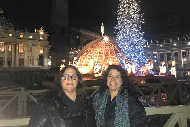 Celebrate Christmas in Rome - Small Group Walking Tour - Via dei Condotti: Christmas shopping street energy