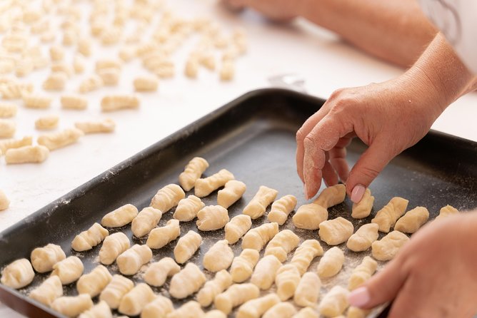 Cesarine: Home Cooking Class & Meal with a Local in Rome - Realistic Expectations: What’s Great and What to Watch