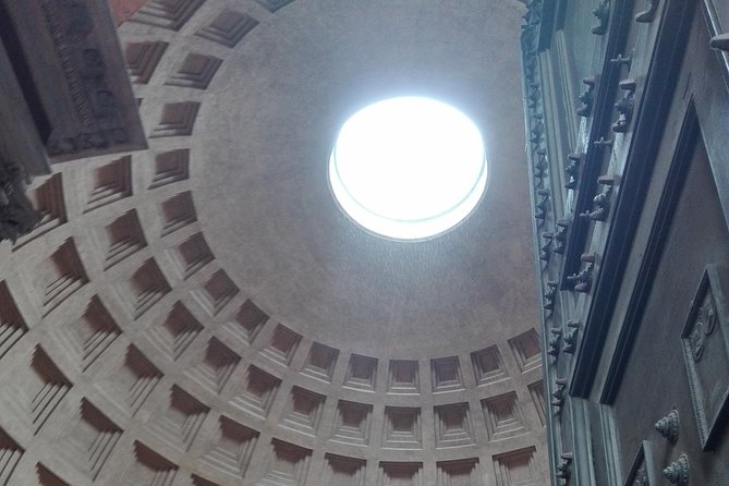 City walk through Spanish steps, Trevi fountain, Pantheon, Navona, Angel Castle - A 3-hour private Rome walk that actually helps you read the city