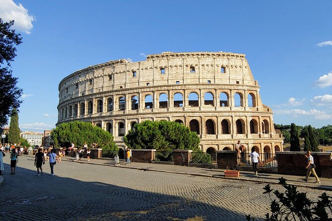 Colosseum & Ancient Rome Guided Walking Tour - Comfort Tips: Walking Pace, Steps, and Hot Weather Reality