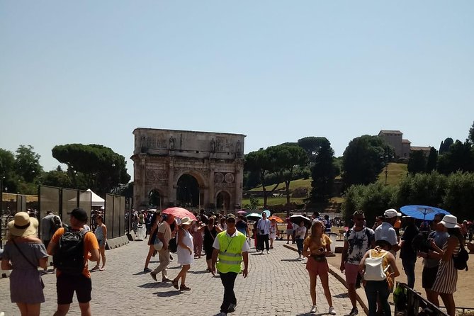 Colosseum and Ancient Rome Express Tour - Meeting at Piazza del Colosseo: how to avoid the biggest headache