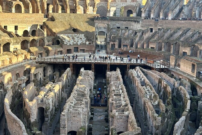 Colosseum Arena with Digital Audio & Forum, Palatine, Super Sites - Group size and why it matters for crowds