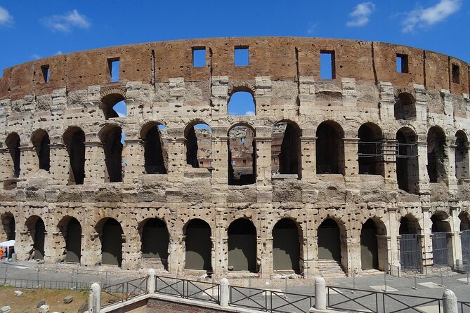 Colosseum Exclusive Semi-Private Tour- Up To 6 People - Guides and group size: why the experience feels personal