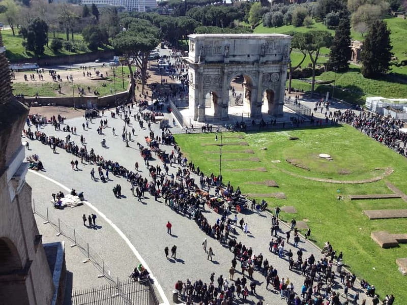Colosseum, Forum & Palatine Hill Guided Walking tour - Inside the Colosseum: Gladiators, Engineering, and Social Power