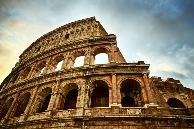 Colosseum Gladiator's Arena Guided Tour - Entering the Colosseum with faster access and clear audio