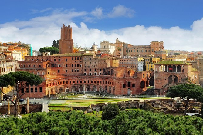 Colosseum, Palatine Hill and Roman Forum Guided Tour - Roman Forum: walking the Via Sacra without getting lost in details