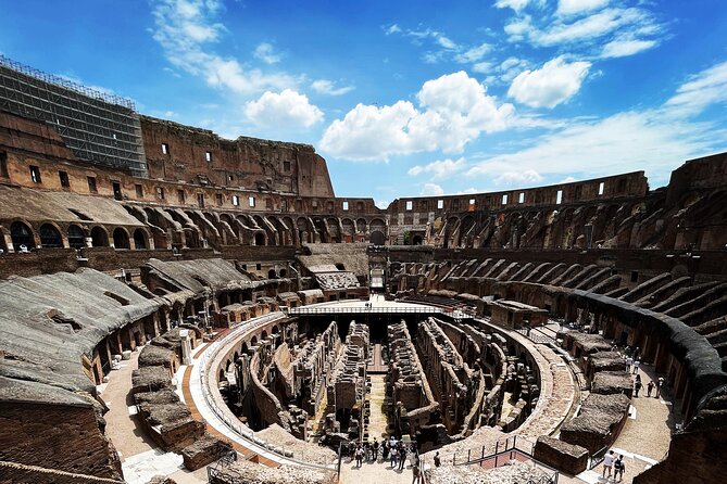 Colosseum, Palatine Hill and Roman Forum with Guided Tour - Entering the Colosseum With Reserved Tickets and Real Guidance