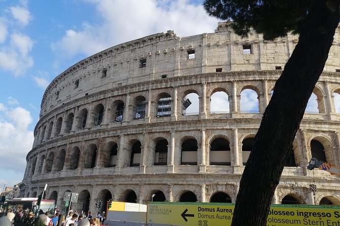 Colosseum Private Tour - Meeting at Piazza del Colosseo 21, and the entry rules that can bite