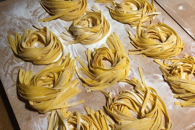 Cook with us in Rome: a Hands-On Cooking Experience 15:30PM class - A 3:30 pm Rome cooking class that starts with shopping and walking