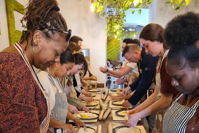 Cooking Class 2 Hour Spanish Steps - Fettucine and Tiramisù - Fresh fettuccine and the Roman restaurant vibe