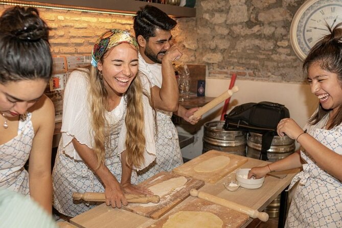 Cooking Class: Pasta & Tiramisu with a Private Italian Chef - What a private Italian chef class really means for you