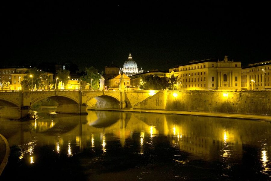 Dark Heart of Rome - Facts, Legend & Mystery Walking Tour - Price and Value: $14 for 1.5 Hours of English Night Storytelling