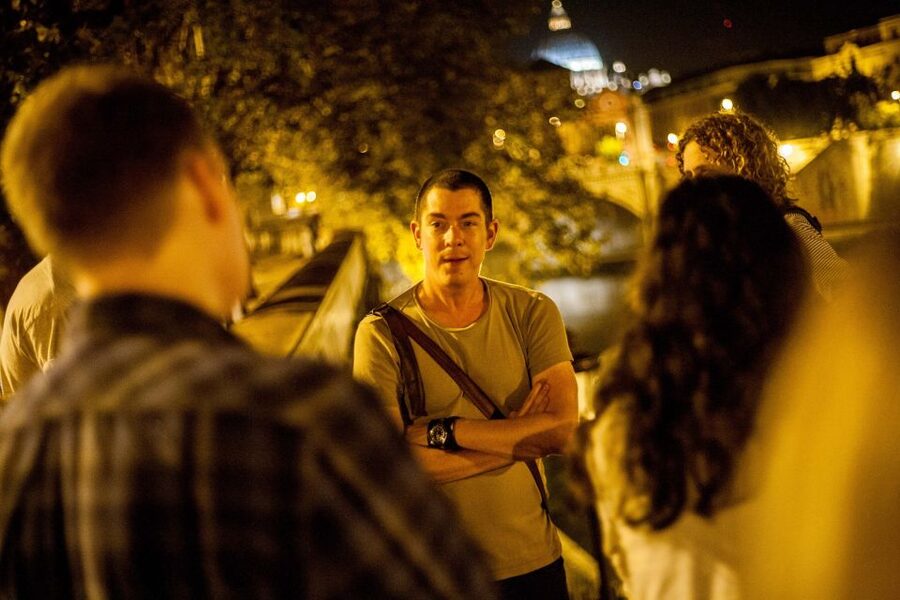 Dark Heart of Rome: Facts, Legends, and Mystery Tour - Where You Meet and How You Find the Group Fast