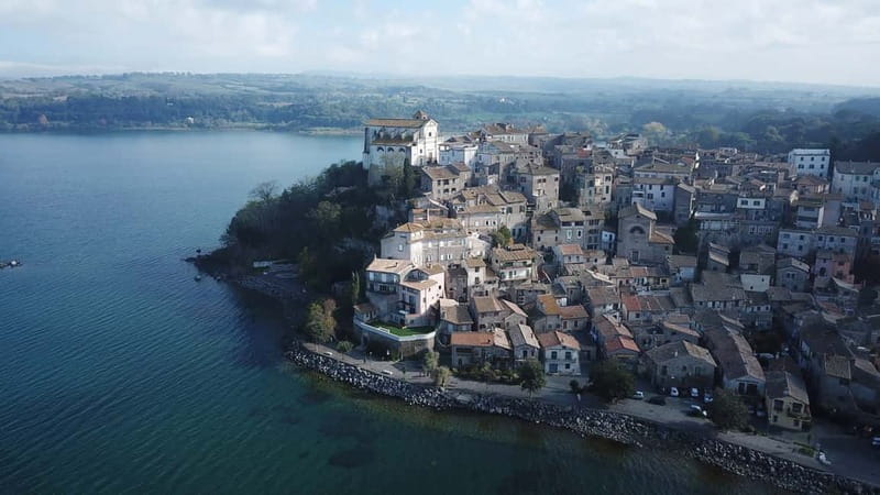 Day trip Rome: Bracciano lake, Anguillara & Trevignano Roman - Anguillara Sabazia: lakefront walking with a small-town rhythm