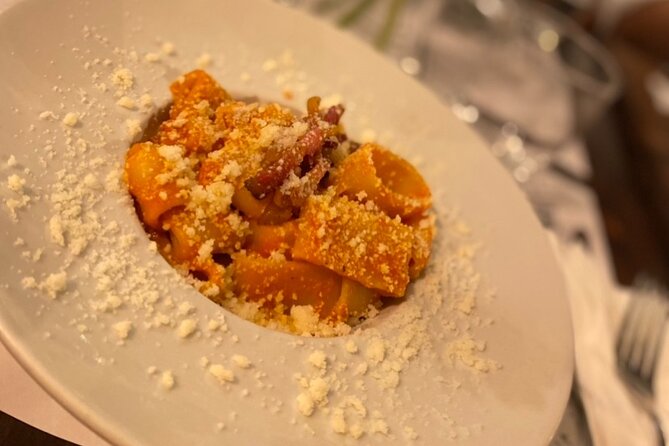 Delicious Roman Dinner after Juicy Roman history - A small-group Roman night that mixes stories and food