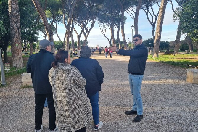 Discover Rome Highlights by Golf Cart Tour private tour - The Guides: Why the Human Factor Gets Praised