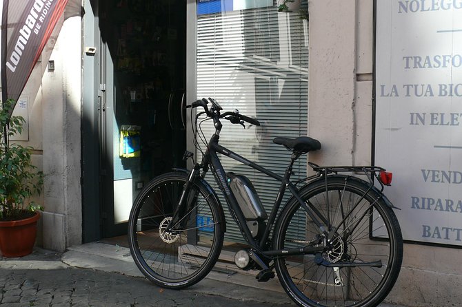 E-bike rental - What the Check-In Feels Like: Forms, Bike Rack Tips, and a Helmet