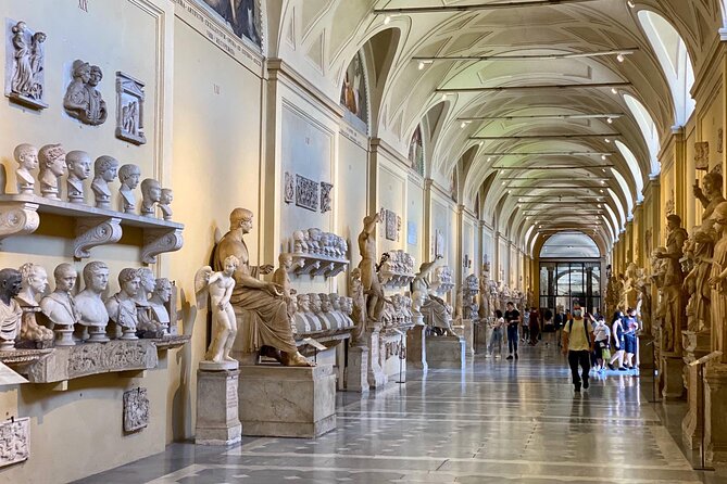 English Vatican Museums with Sistine Chapel Tour - Guides You Might Get, and Why That Matters