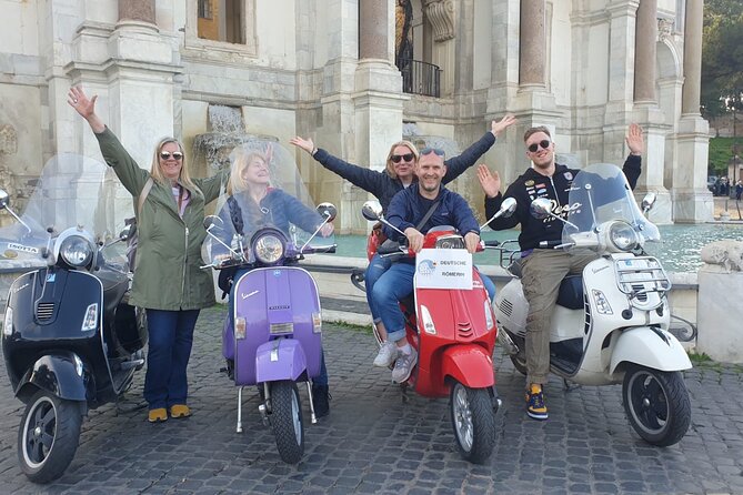 English: Vespa Tour Rome- Experience like a Roman - Key highlights at a glance