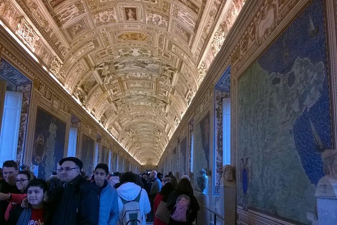 Enjoy Vatican Museums , Sistine Chapel : guided tour - How the Guided Route Helps You Read the Vatican Museums