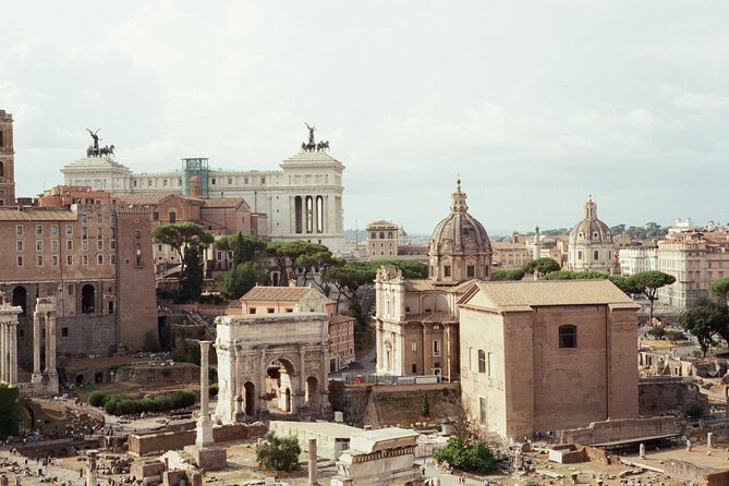 Entrance Tickets Colosseum, Roman Forum, Palatine with Audioguide - Entering at Piazza del Colosseo, 1 and starting strong