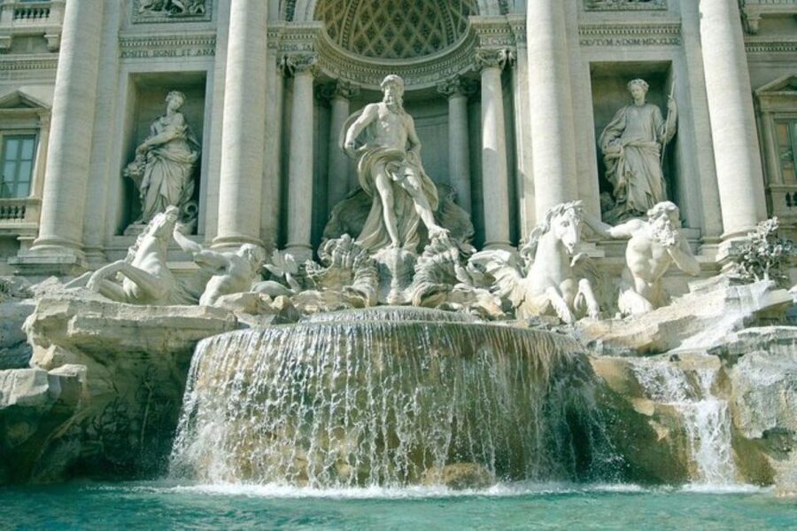 Eternal Rome: Exploring the city with Pantheon entry ticket - Piazza Venezia and Altare della Patria: where the walk gains direction