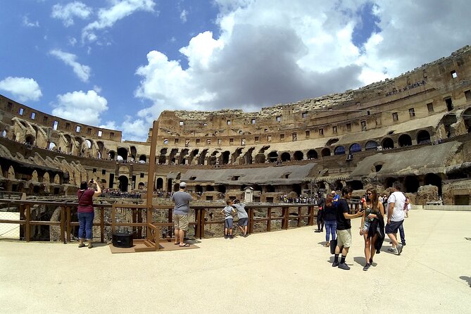 Exclusive Tour Colosseum Arena with Archaeologist & Roman Forum - Check-In, Security, and Finding the Group at Piazza del Colosseo