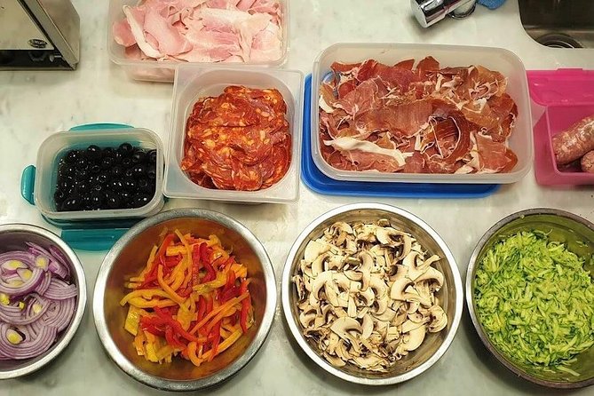 Farmers Market Shopping with Roman Full Course Class - (SHARED) - Food and Drink Included: What You Get at the Table