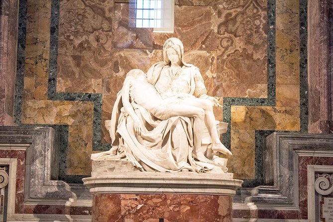 Fast Access Complete Vatican Sistine Chapel & St Peter Day Tour - Sistine Chapel look-for tips, plus the Borgia Apartments detour