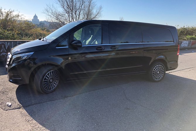 Fiumicino Airport private transfers with luxury Mercedes van - Price and value: what you are really paying for