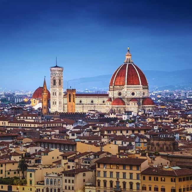 Florence in 1 Day: Renaissance Tour from Rome - Piazza della Repubblica and Piazza della Signoria, reading Florence in public spaces